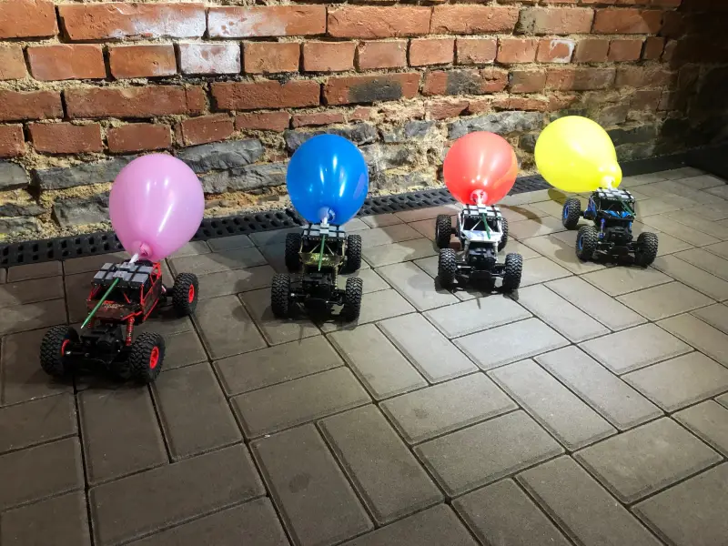 Balónkové klání s RC auty: zábava, která nemá konkurenci