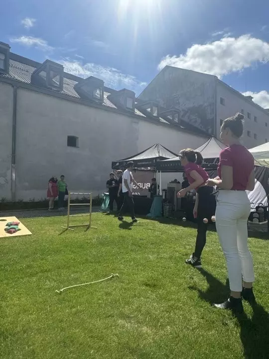 Hod na žebřík - Ladder golf
